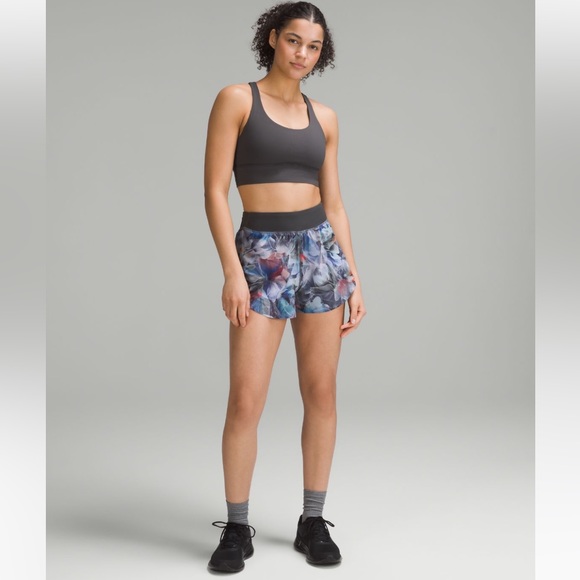 NWT Lululemon Fast and Free High Rise Classic Short 3" Luminescent Floral Multi - Picture 5 of 10